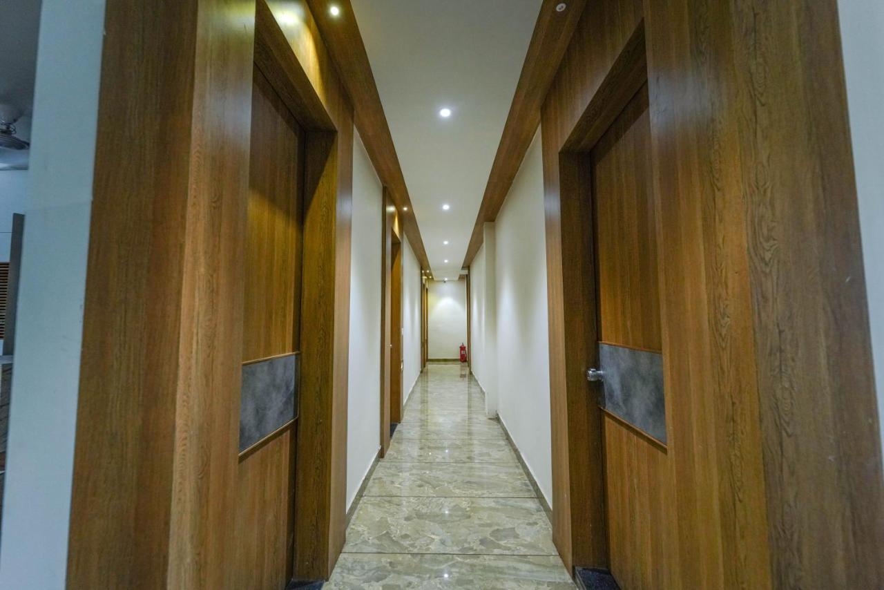 Hotel New Empire Ahmedabad Exterior photo